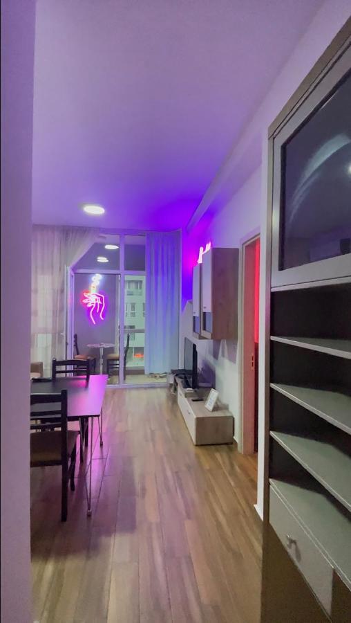 Stylish With Ps4 At Kika2 * Tirana